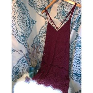 🔆 Francesca’s Cranberry Lace Dress. NWOT. XS.